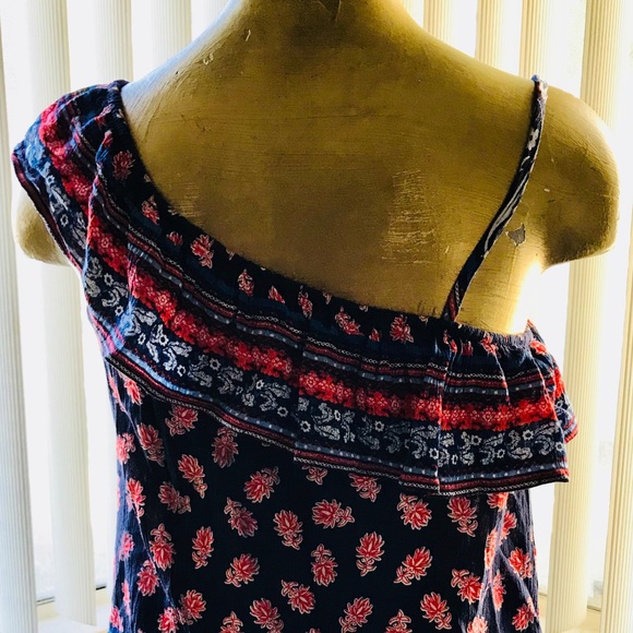 UNI-SHOULDER Ruffled Floral SHORTS SET Small - Picture 7 of 8